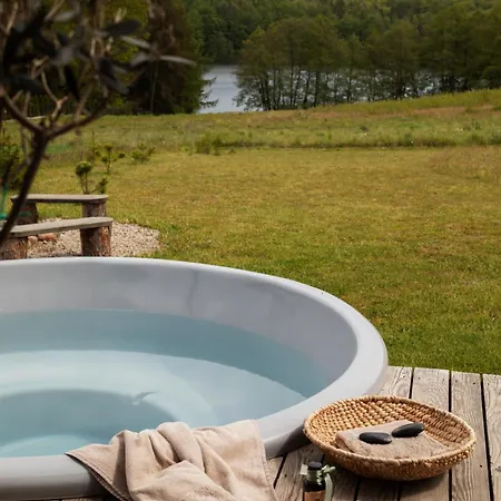 Dom wakacyjny Stodoła Naturalnie - Wyjątkowy Dom Z Balią Na Kaszubach Nad Jeziorem